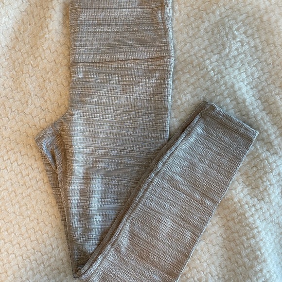 Athleta High Rise Jacquard Chaturanga XS Leggings - Picture 4 of 9